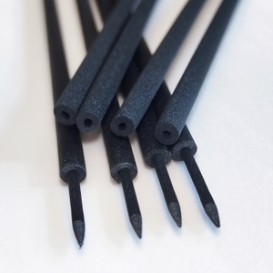 Les nouveaux bâtons diffuseurs de fibres à évaporation d’air de parfums et d’huiles essentielles sont disponibles en différentes tailles et couleurs, avec des options personnalisables pour économiser sur les coûts d’emballage.